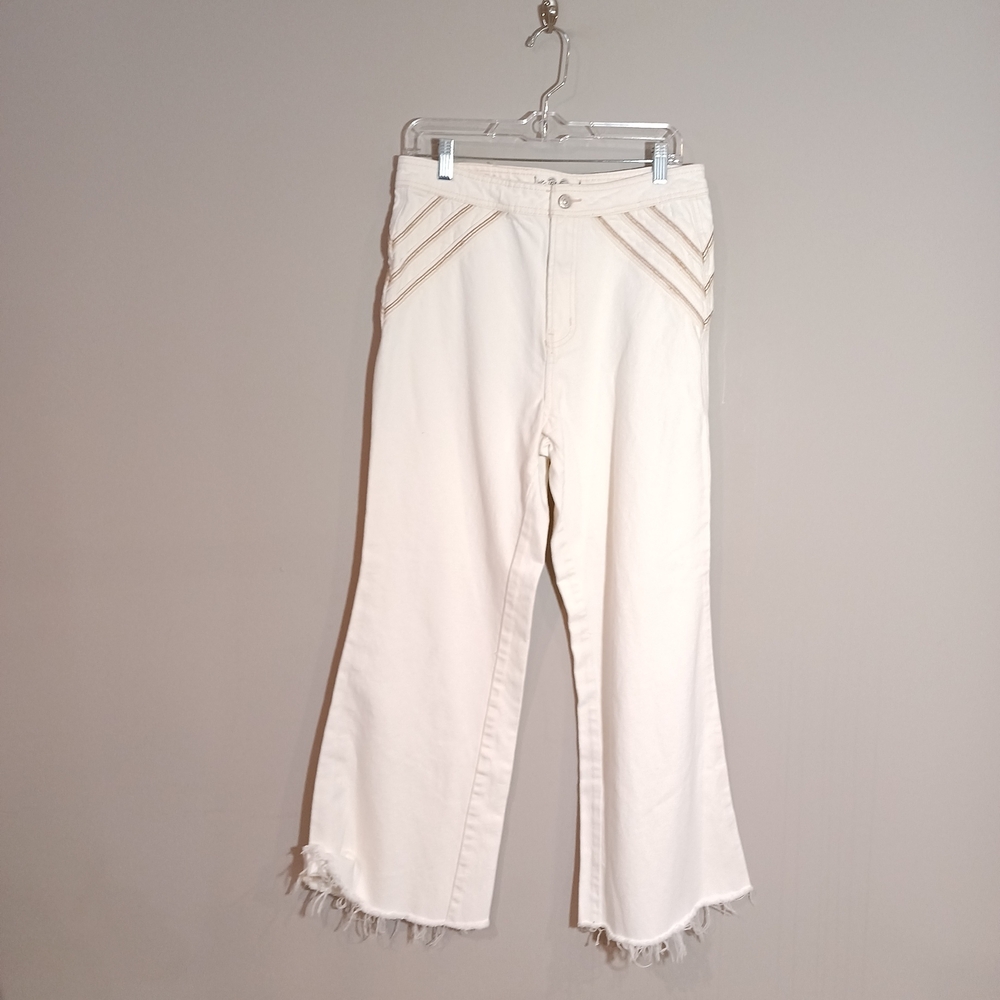 We The Free Over The Rainbow Flared Jeans in Cream White Size 30